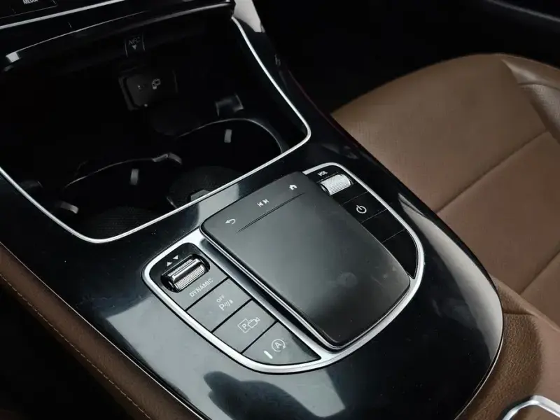 2022 Mercedes-Benz E-Класс с пробегом 39 330 км