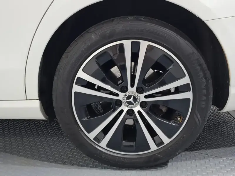 2022 Mercedes-Benz E-Класс с пробегом 39 330 км