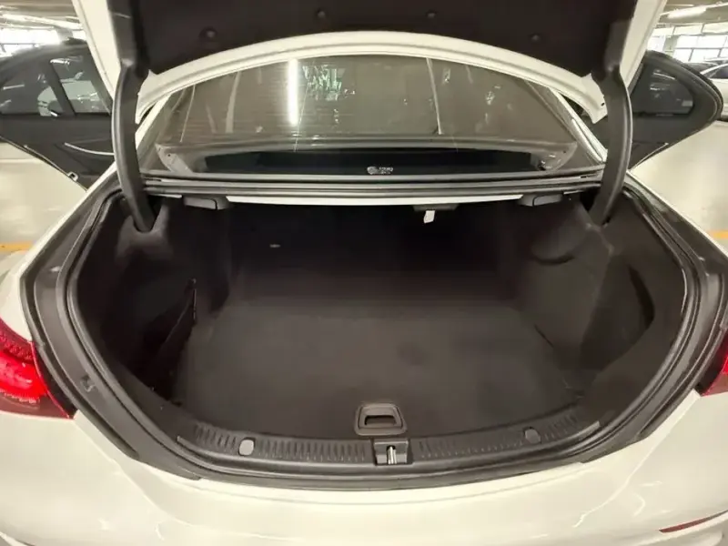 2022 Mercedes-Benz E-Класс с пробегом 60 400 км