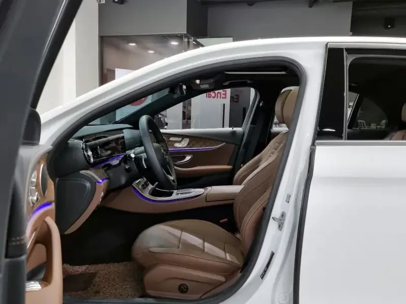 2022 Mercedes-Benz E-Класс с пробегом 14 300 км