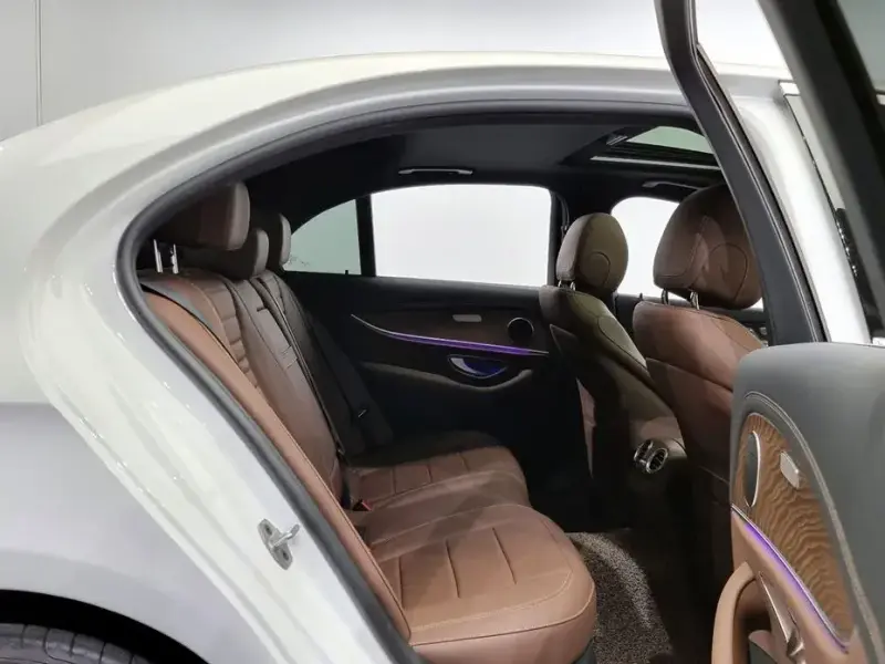 2022 Mercedes-Benz E-Класс с пробегом 14 300 км