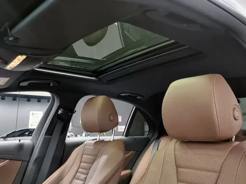 2022 Mercedes-Benz E-Класс с пробегом 14 300 км