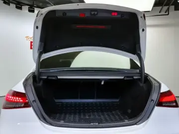 2022 Mercedes-Benz E-Класс с пробегом 14 300 км