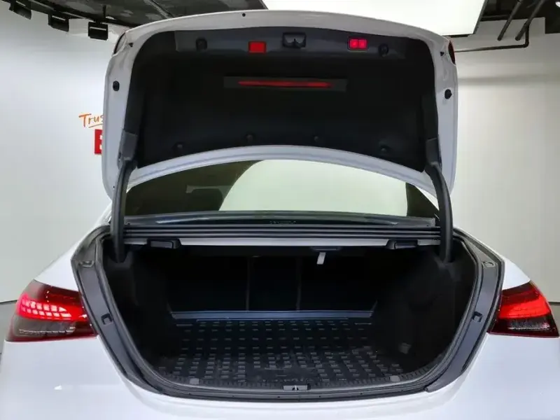 2022 Mercedes-Benz E-Класс с пробегом 14 300 км