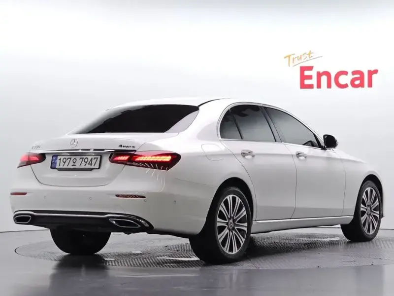 2023 Mercedes-Benz E-Класс с пробегом 43 532 км