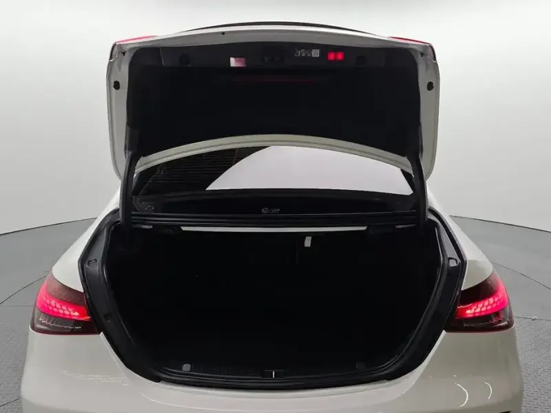 2023 Mercedes-Benz E-Класс с пробегом 43 532 км