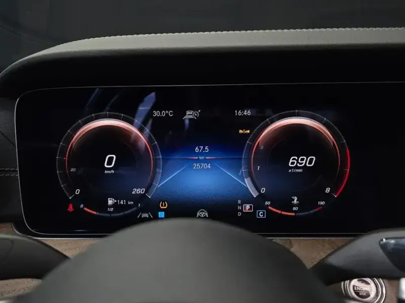 2022 Mercedes-Benz E-Класс с пробегом 25 704 км