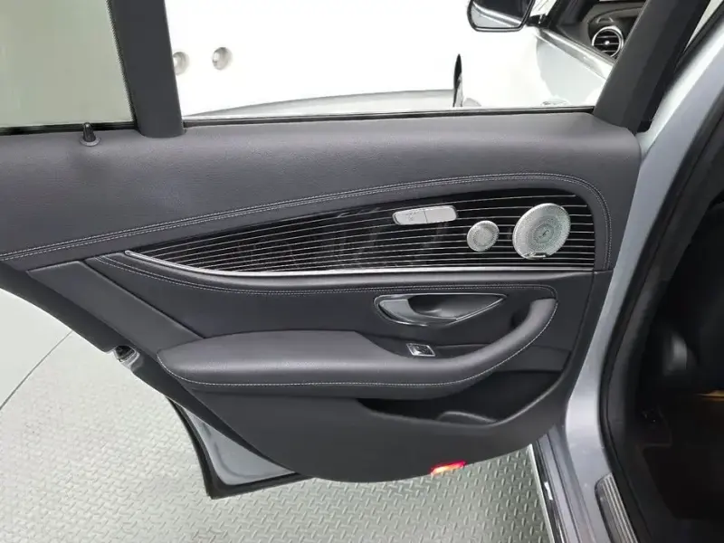 2023 Mercedes-Benz E-Класс с пробегом 32 062 км