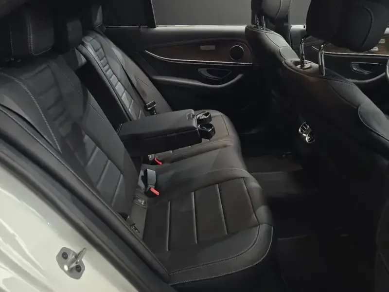 2022 Mercedes-Benz E-Класс с пробегом 25 704 км