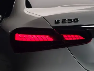 2022 Mercedes-Benz E-Класс с пробегом 25 704 км