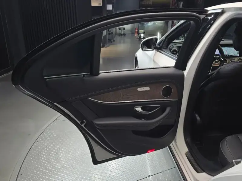 2022 Mercedes-Benz E-Класс с пробегом 25 704 км