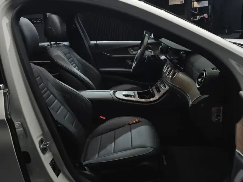 2022 Mercedes-Benz E-Класс с пробегом 25 704 км