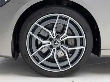 2022 Mercedes-Benz E-Класс с пробегом 14 358 км