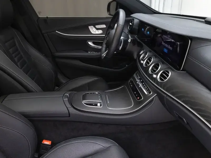 2022 Mercedes-Benz E-Класс с пробегом 14 358 км