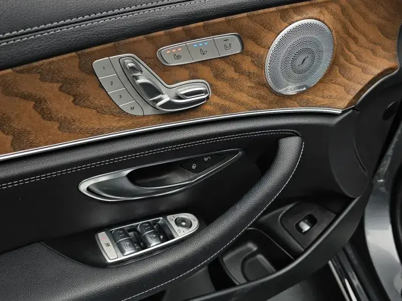 2020 Mercedes-Benz E-Класс с пробегом 64 281 км