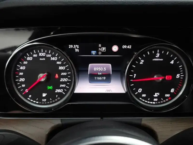 2020 Mercedes-Benz E-Класс с пробегом 116 619 км