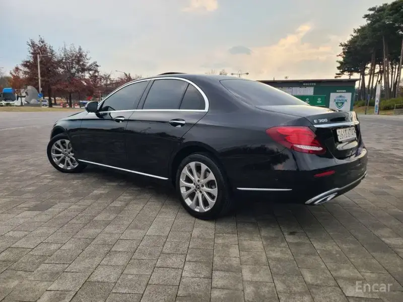 2020 Mercedes-Benz E-Класс с пробегом 135 162 км