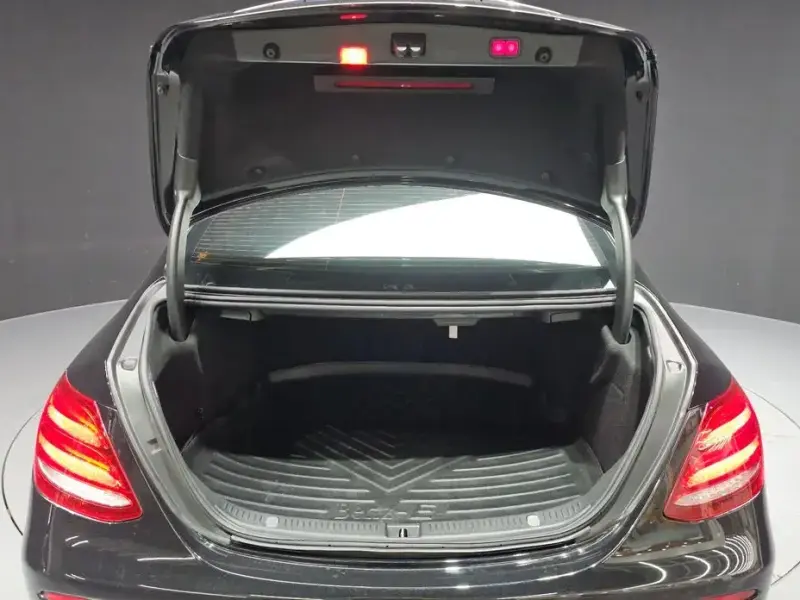 2019 Mercedes-Benz E-Класс с пробегом 101 652 км