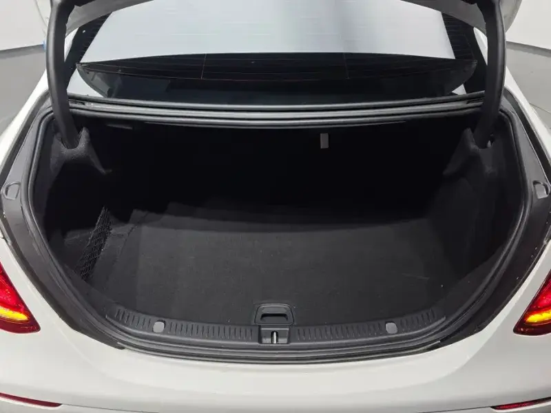 2018 Mercedes-Benz E-Класс с пробегом 122 865 км