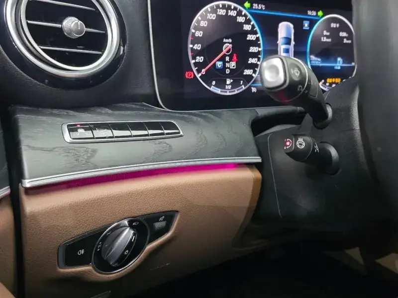 2018 Mercedes-Benz E-Класс с пробегом 122 865 км
