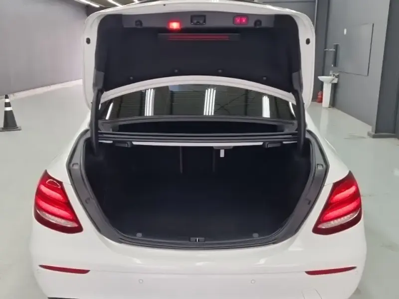 2020 Mercedes-Benz E-Класс с пробегом 141 038 км