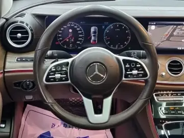 2020 Mercedes-Benz E-Класс с пробегом 141 038 км