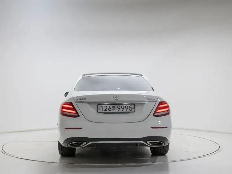 2020 Mercedes-Benz E-Класс с пробегом 72 475 км