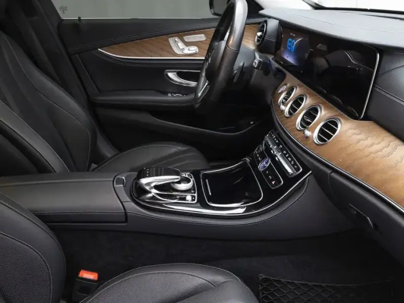 2020 Mercedes-Benz E-Класс с пробегом 56 346 км