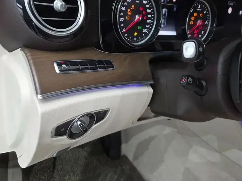 2020 Mercedes-Benz E-Класс с пробегом 109 429 км