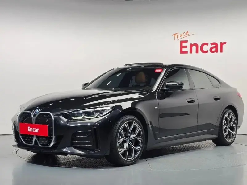 2022 BMW i4 с пробегом 41 600 км