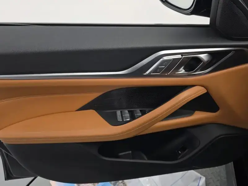 2022 BMW i4 с пробегом 41 600 км