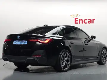 2022 BMW i4 с пробегом 55 352 км