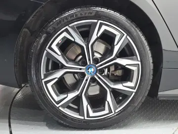 2022 BMW i4 с пробегом 55 352 км