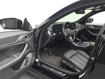 2022 BMW i4 с пробегом 55 352 км
