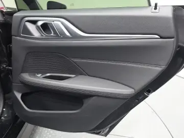 2022 BMW i4 с пробегом 55 352 км