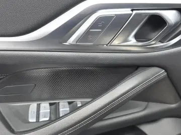 2022 BMW i4 с пробегом 55 352 км