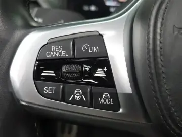 2022 BMW i4 с пробегом 55 352 км