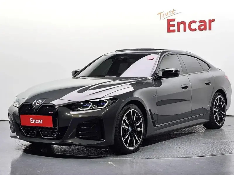 2023 BMW i4 с пробегом 35 461 км