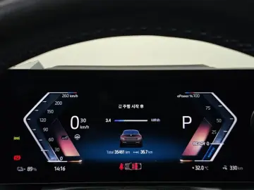 2023 BMW i4 с пробегом 35 461 км
