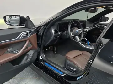 2022 BMW i4 с пробегом 93 366 км