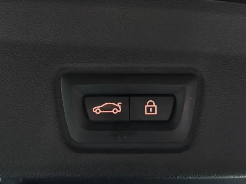 2022 BMW i4 с пробегом 93 366 км
