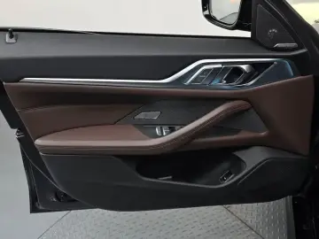 2022 BMW i4 с пробегом 93 366 км