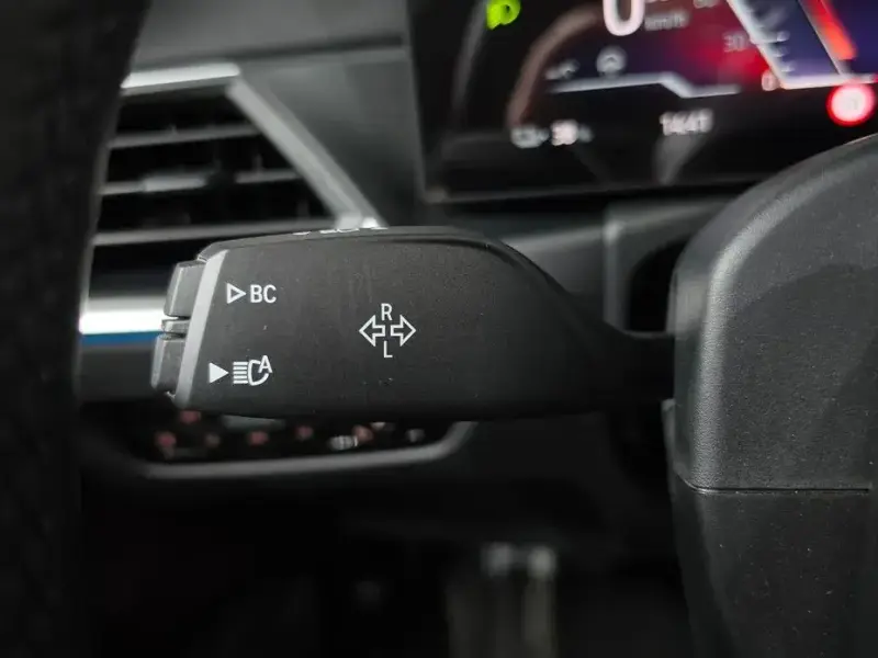 2022 BMW i4 с пробегом 93 366 км