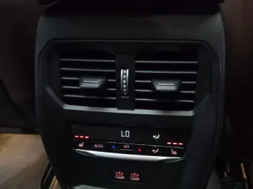 2022 BMW i4 с пробегом 93 366 км