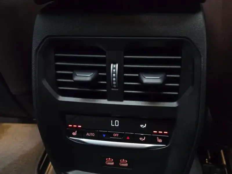 2022 BMW i4 с пробегом 93 366 км