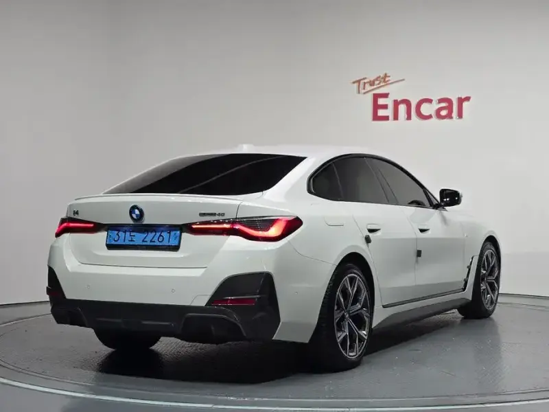 2023 BMW i4 с пробегом 58 895 км