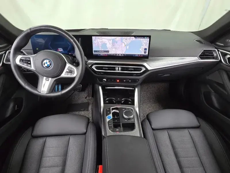 2023 BMW i4 с пробегом 58 895 км