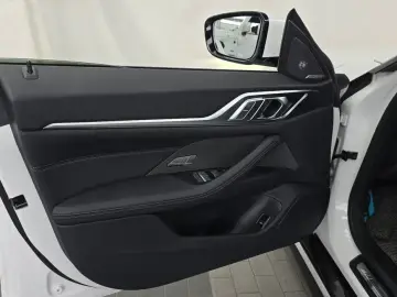 2023 BMW i4 с пробегом 58 895 км