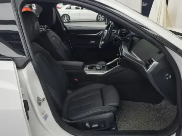 2023 BMW i4 с пробегом 58 895 км