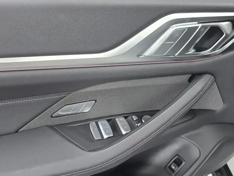 2023 BMW i4 с пробегом 58 895 км